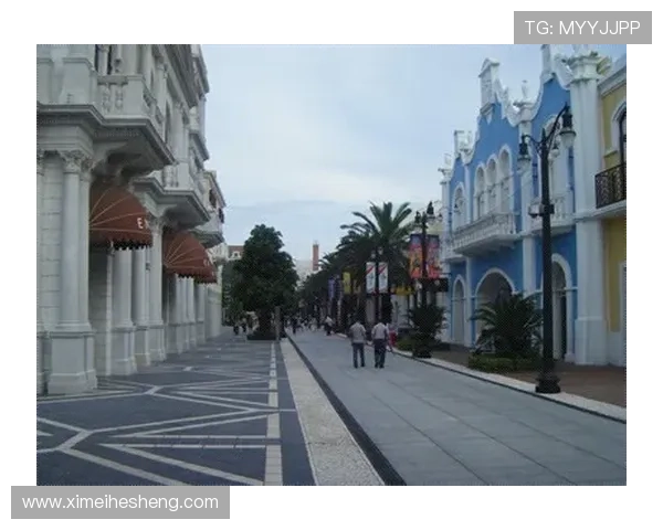 探索澳门渔人码头的多样玩法，享受主题公园、购物中心和海滨休闲的完美结合